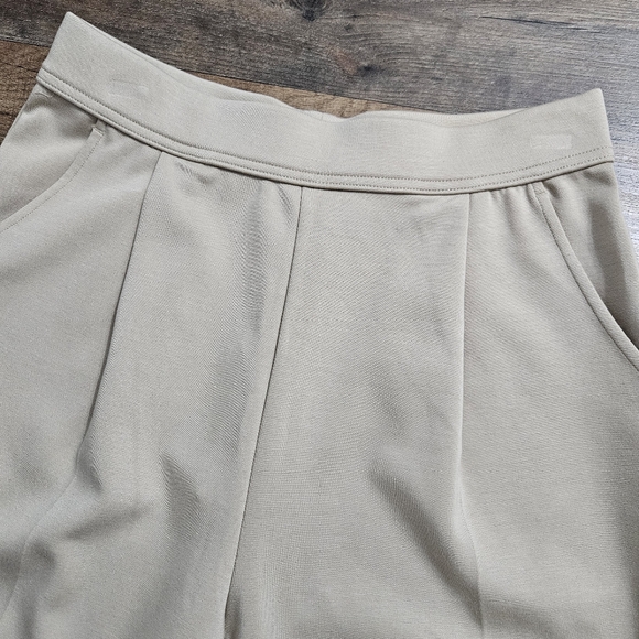 New Halara Beige Pull-On Ankle Pants Elastic Waist Tapered Career Medium Casual - Picture 3 of 12